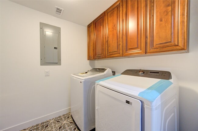 Building Photo - 21201 Scissor Tail Ln