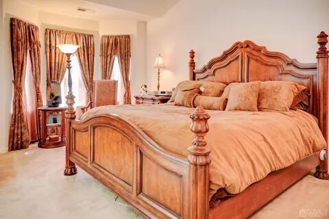 Building Photo - 305 Birch Ct