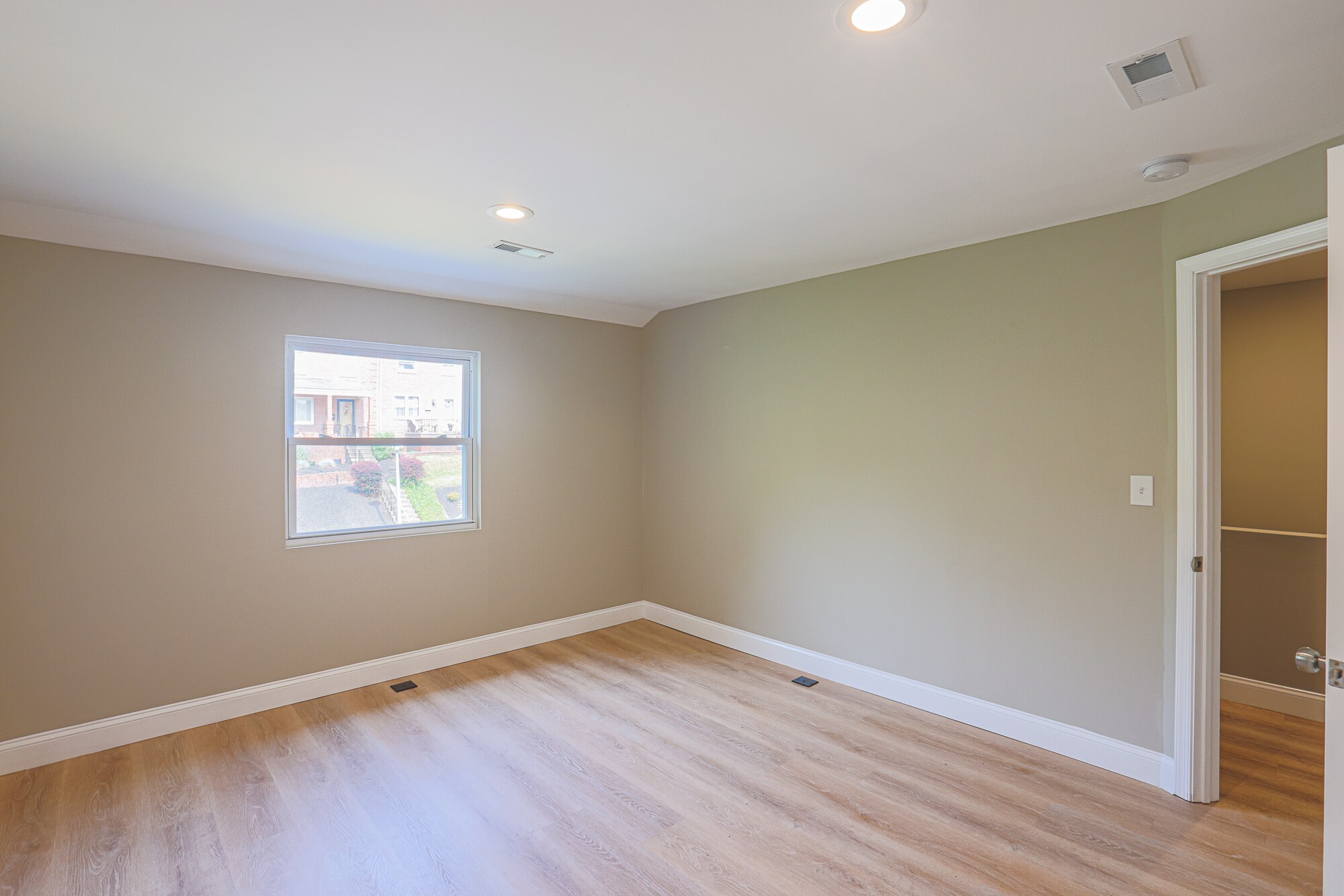 Upstairs Bedroom 2 - 3825 Rexmere Rd