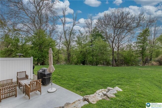 Building Photo - 221 Craig Ave