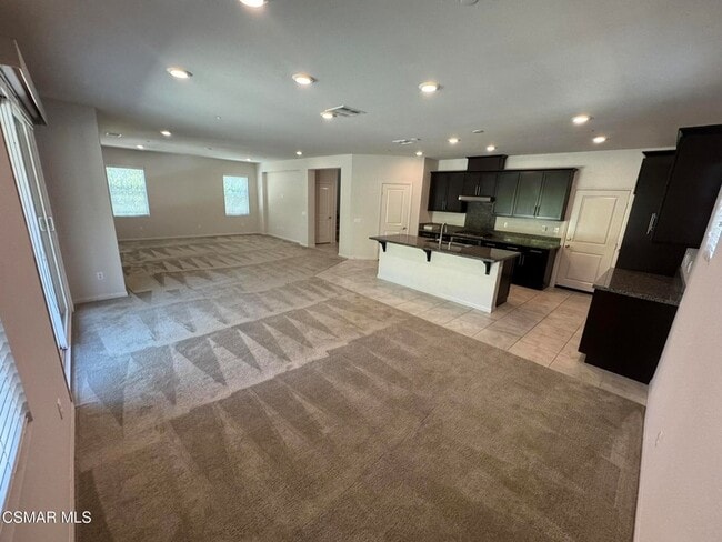 Building Photo - 446 Almond Ln