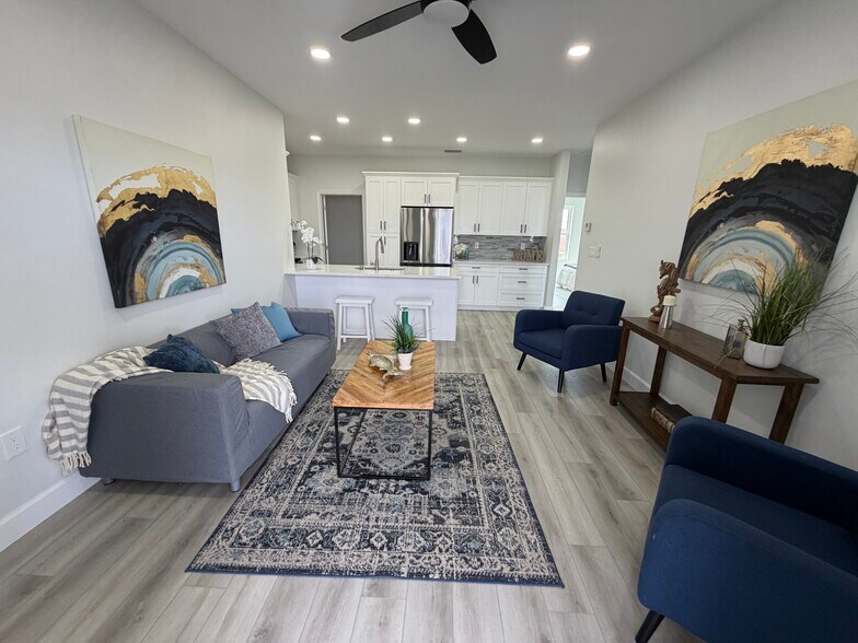 Building Photo - 13117 4th St E