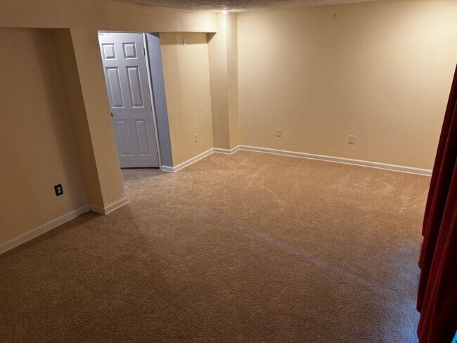 Building Photo - 3226 Split Oak Ct