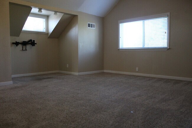 Building Photo - 9100 Castlebar Way