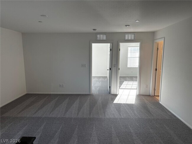 Building Photo - 512 Ylang Pl