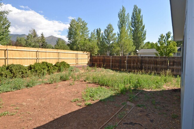 Building Photo - Foxglenn Home for Rent
