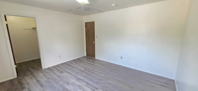 Building Photo - 445 E 800 N St