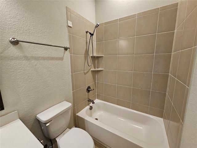 Building Photo - 210 Lariat Trail
