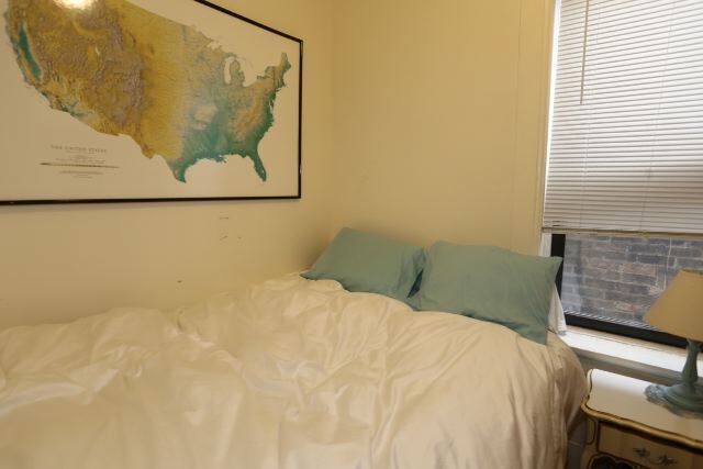 Building Photo - 2031 W Moffat St