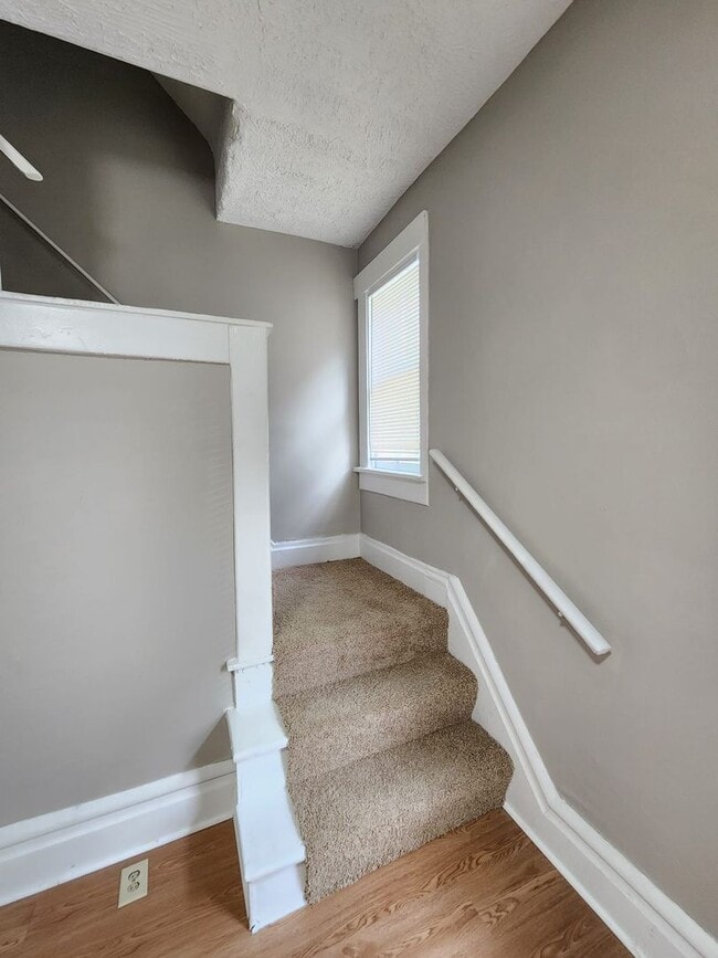 Building Photo - 363 Midland Ave