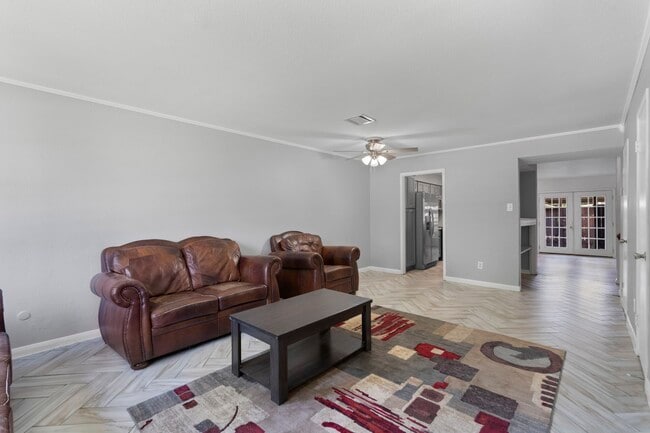 Building Photo - 5801 Lumberdale Rd