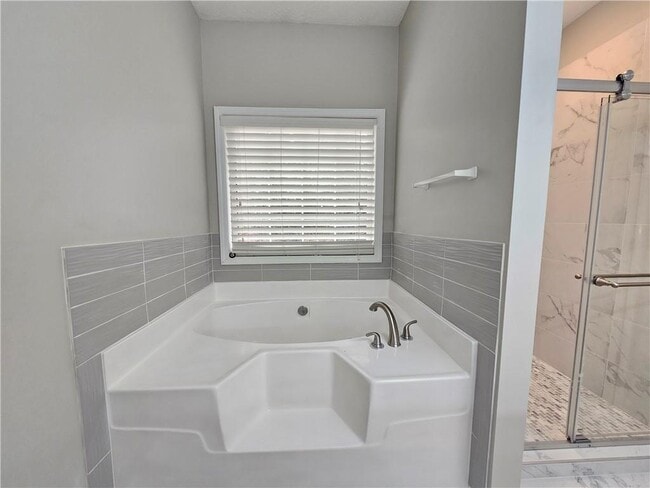 Building Photo - 3351 Governors Ct