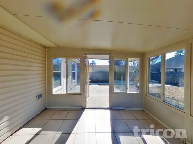 Building Photo - 585 Fallen Timbers Dr