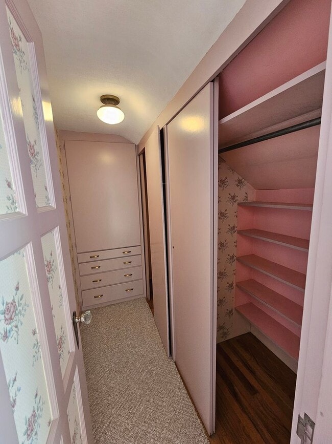 Building Photo - 4 BED | 2.5 BATH | DOUBLE GARAGE | WEST RAPID | FURNISHED