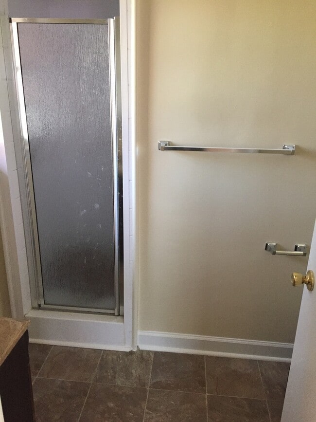 Building Photo - 1301 Brookwood Dr