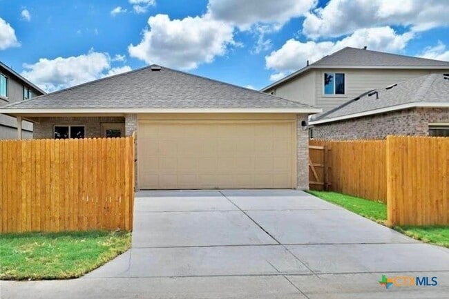 Building Photo - 1024 Britt Ln