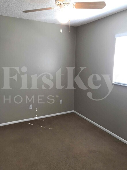 Building Photo - 660 Flagler Dr