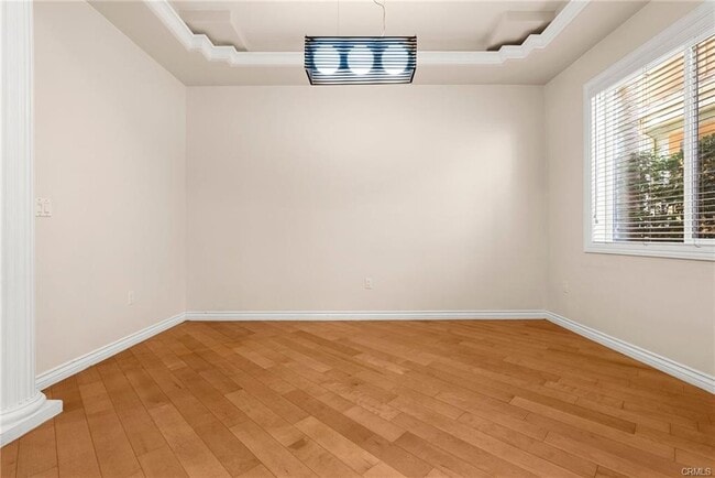 Primary Photo - 732 E Palm Ave