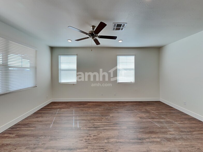 Building Photo - 21469 S 231st Way