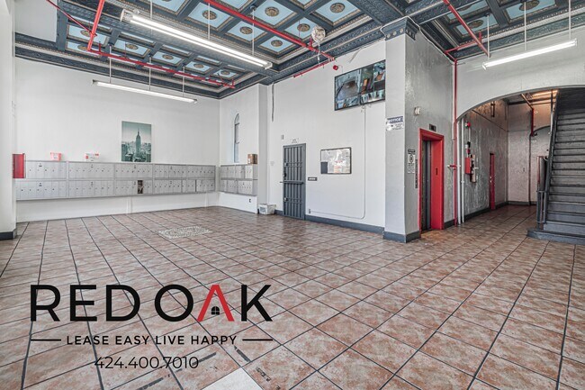 Building Photo - 744 Beacon Ave