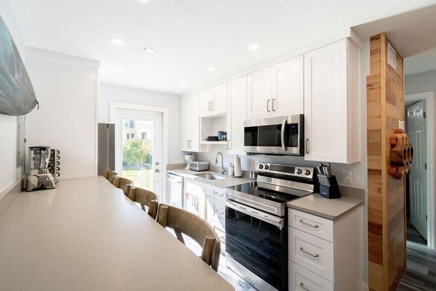 Building Photo - 400 S Atlantic Ave