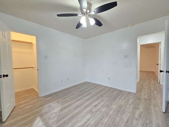 Building Photo - 6007 Bassetdale Ln