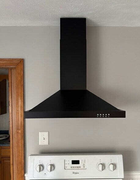 Building Photo - 194 Water St