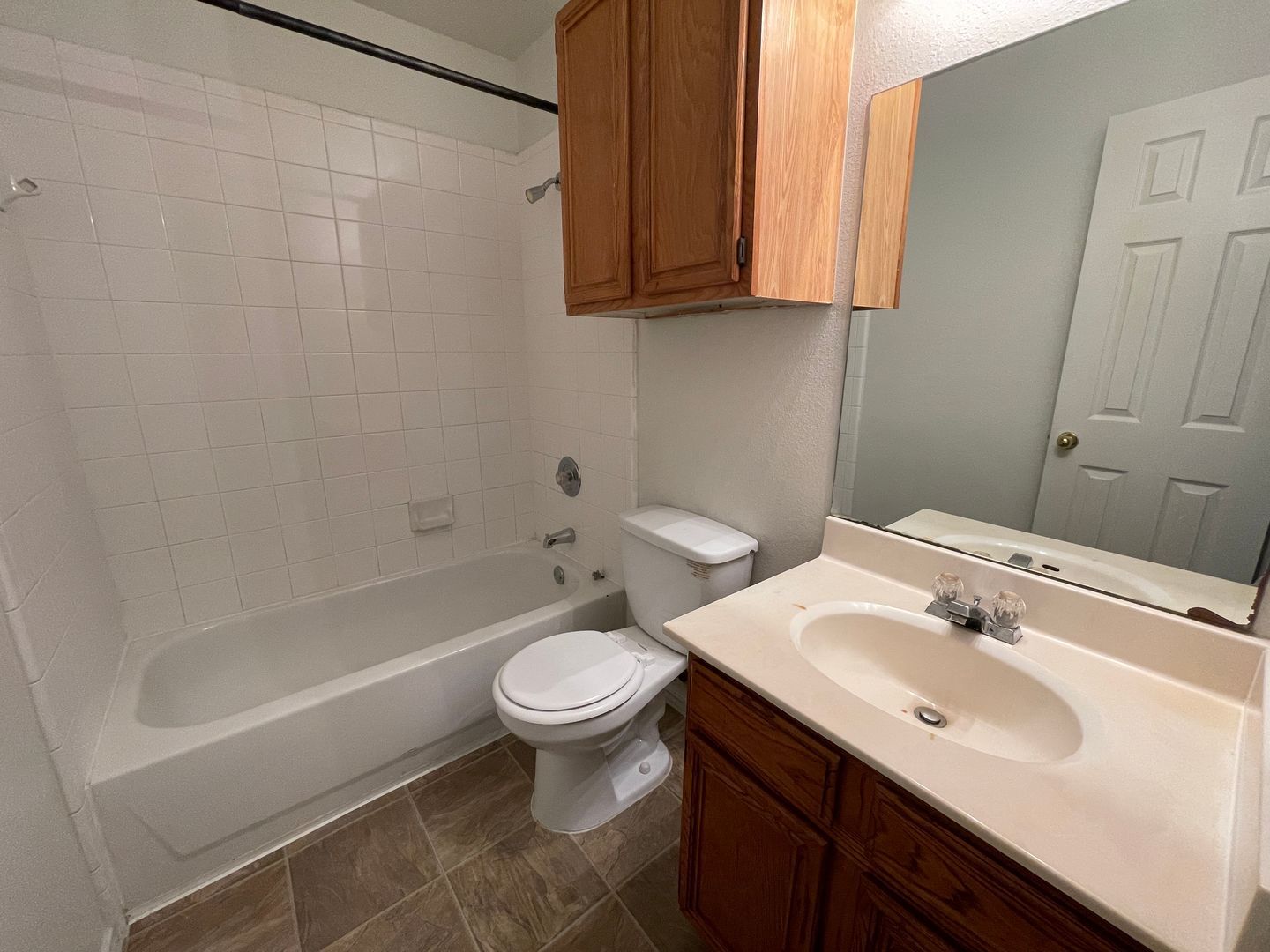 Building Photo - 1706 Benttree Dr