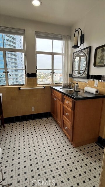 Building Photo - 800 E Ocean Blvd