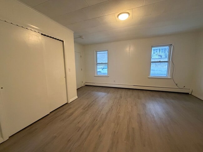 Building Photo - 26 Richmond Ln