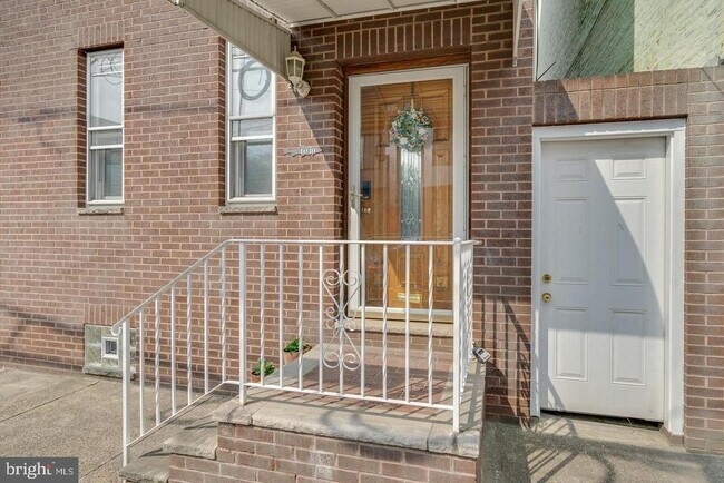 Building Photo - 1030 Marlborough St