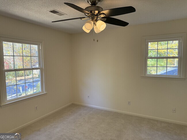 Building Photo - 1610 Old Mill Crossing NE