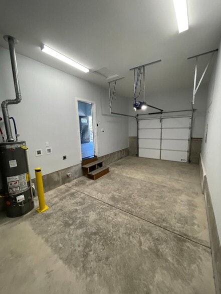 Building Photo - 1765 Waller St SE