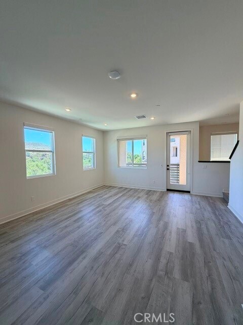 Building Photo - 32083 Paseo Vibrantre