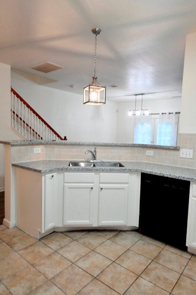 Building Photo - 13070 Lawsons Creek Ln