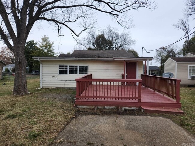 Building Photo - 309 Roosevelt Cir