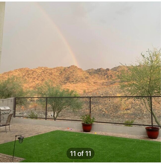 Backyard overlooks south mountain - 1131 E Monte Way