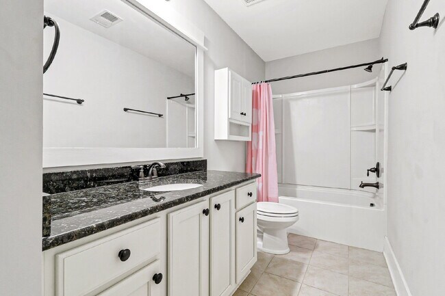 Building Photo - Beautiful Low Country Home in Rose Dhu!