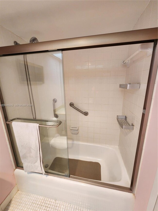 Building Photo - 251 174th St