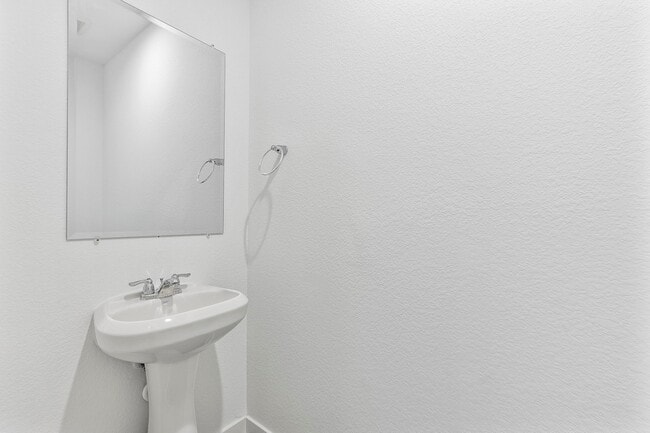 Building Photo - 31634 Whittis Hl Wy