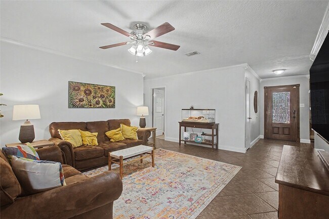 Building Photo - 1730 Oak Valley Dr