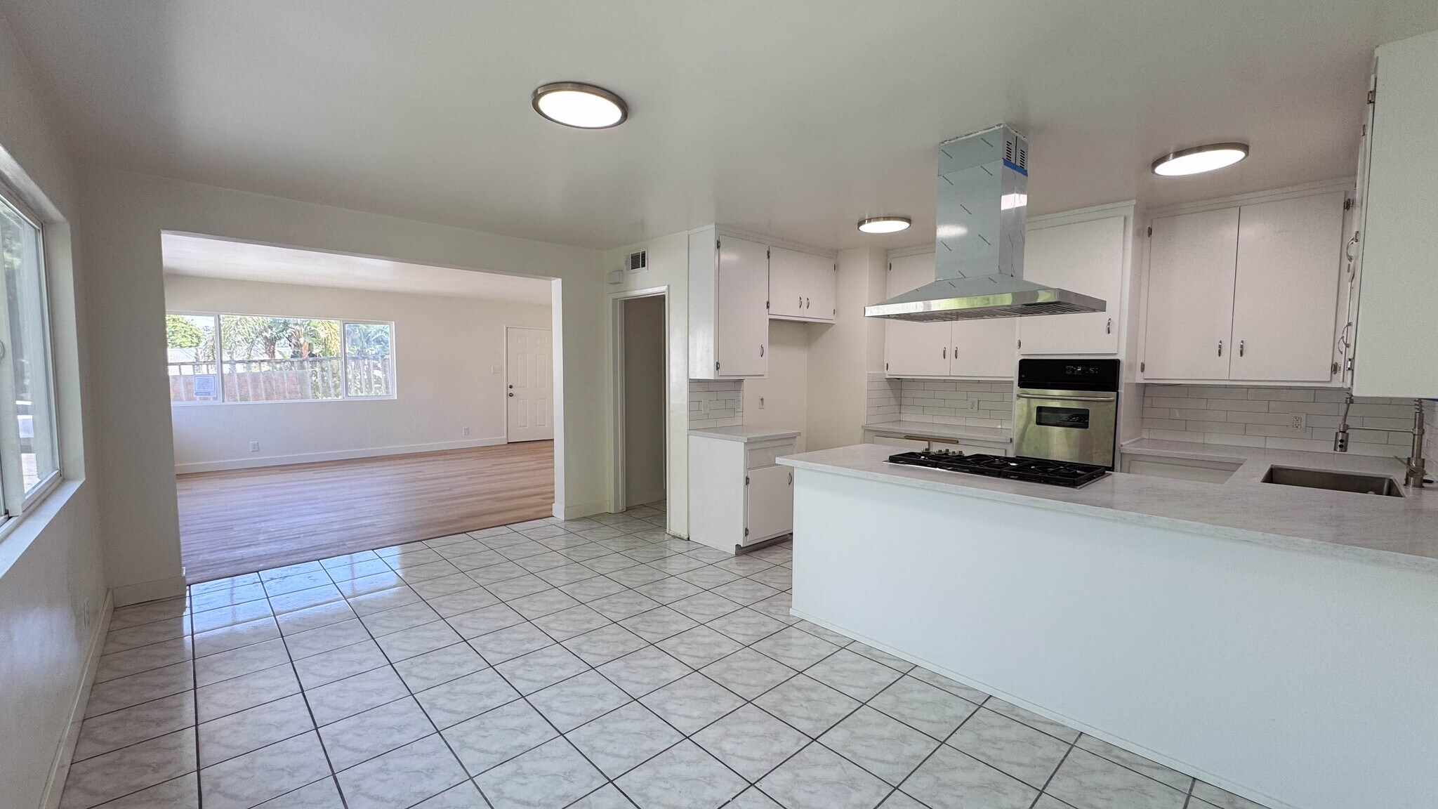 Building Photo - 716 Glenway Dr