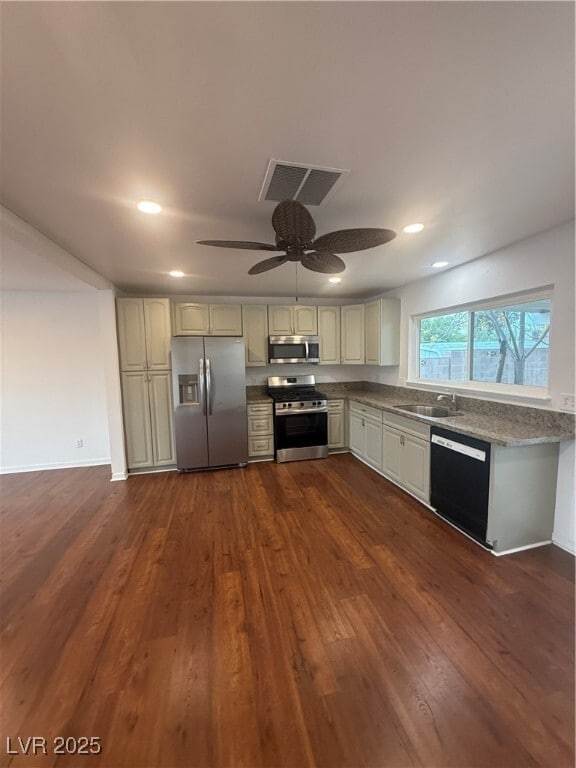 Building Photo - 1502 Christina Dr