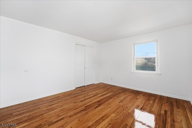 Building Photo - 240 Watchung Ave