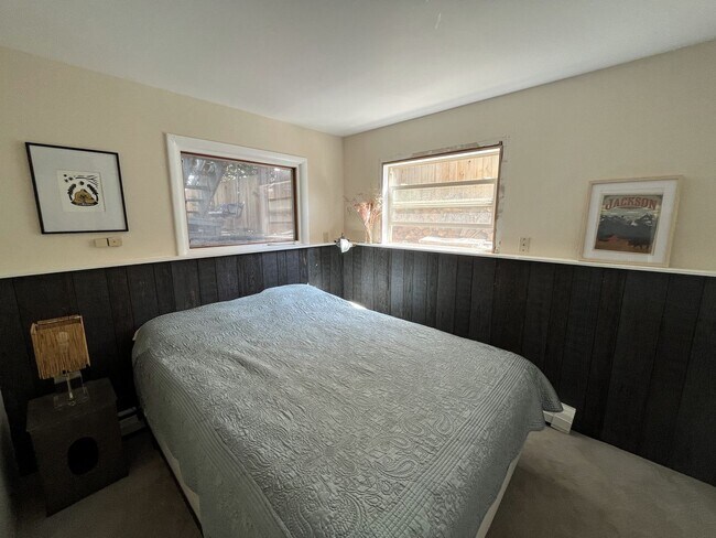 Building Photo - Fully Furnished Home for Lease Near Hospit...