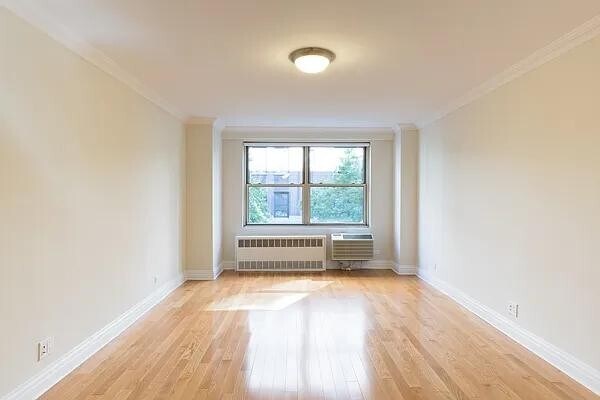 Primary Photo - 250 W 88th St