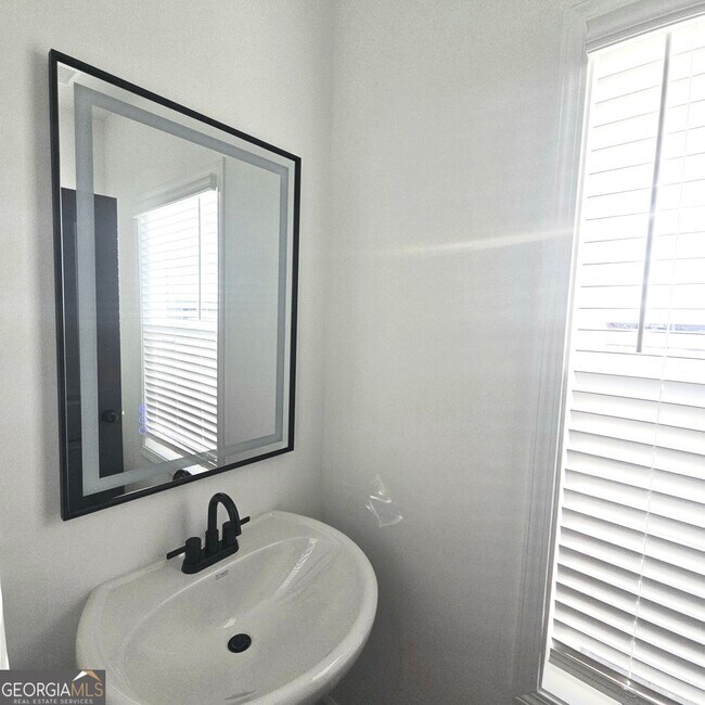 Building Photo - 24 Nickel Dr