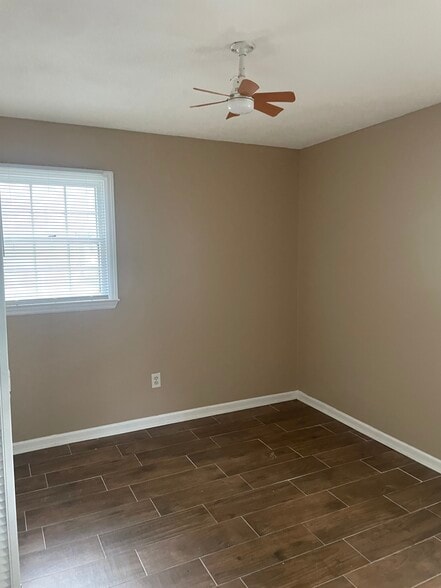 Bedroom 3 - 105 Valencia Cir