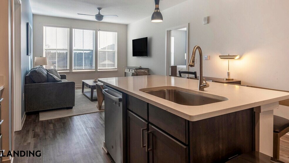 Building Photo - 4670 Merchants Park Cir