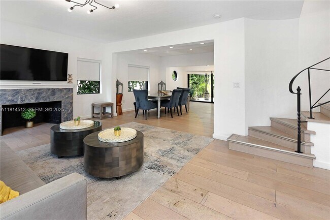 Building Photo - 1109 NE 89th St